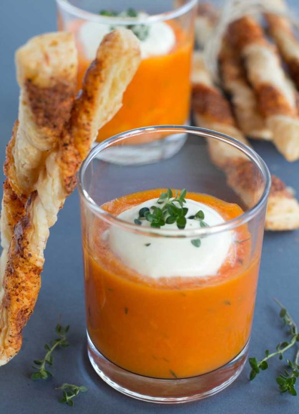 Velouté de giraumon sauce chantilly coco